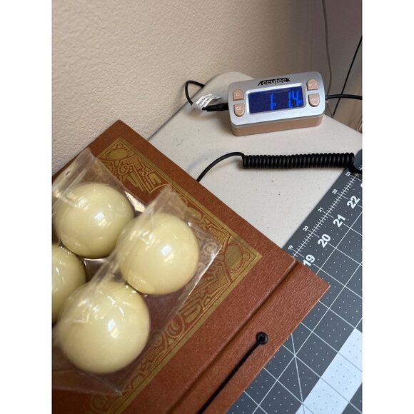 Round Shaped Ball Wax Candles 3 Inch Ivory Molca Set Of 4 Decor Party New Old St - Picture 7 of 7